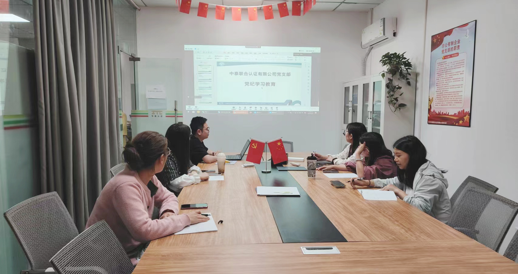 11141336_57780.jpg 11141336_57780.jpg